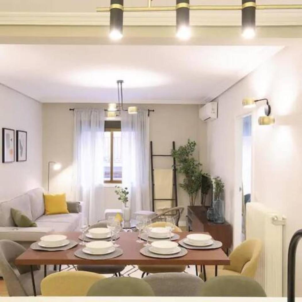 Guestready - Un Moderno Apartamento A Un Paso De La Plaza Mayor Madrid Luaran gambar